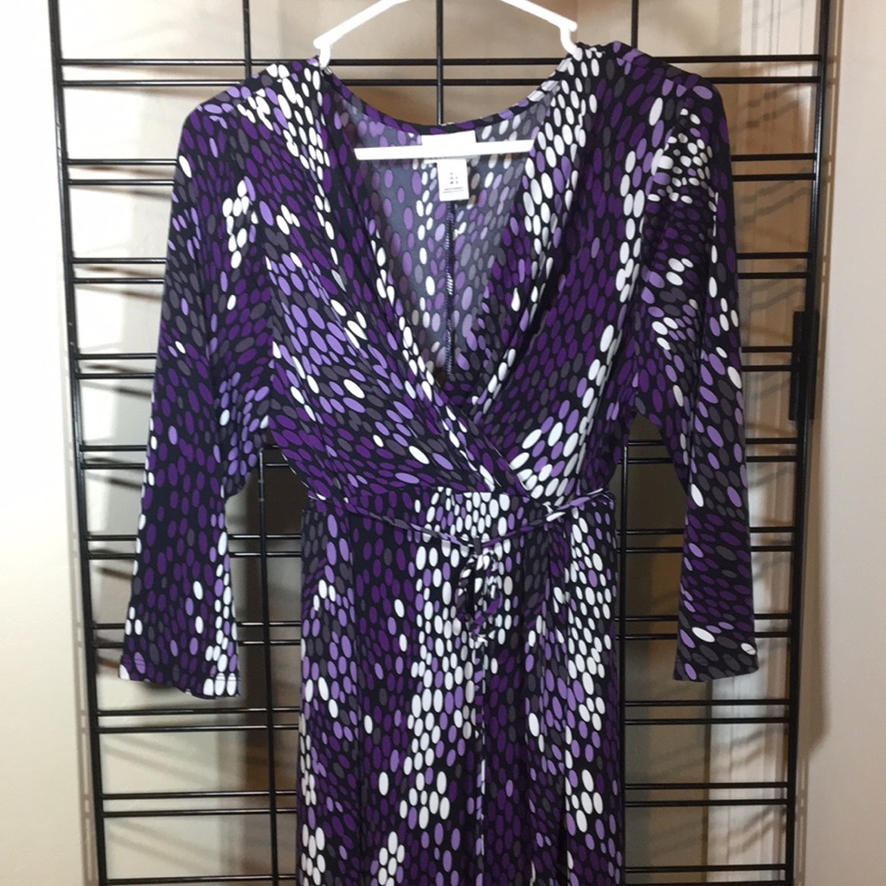 NWOT Motherhood Maternity Size Large Wrap Dress, 3/4 Sleeves, Nice Dress